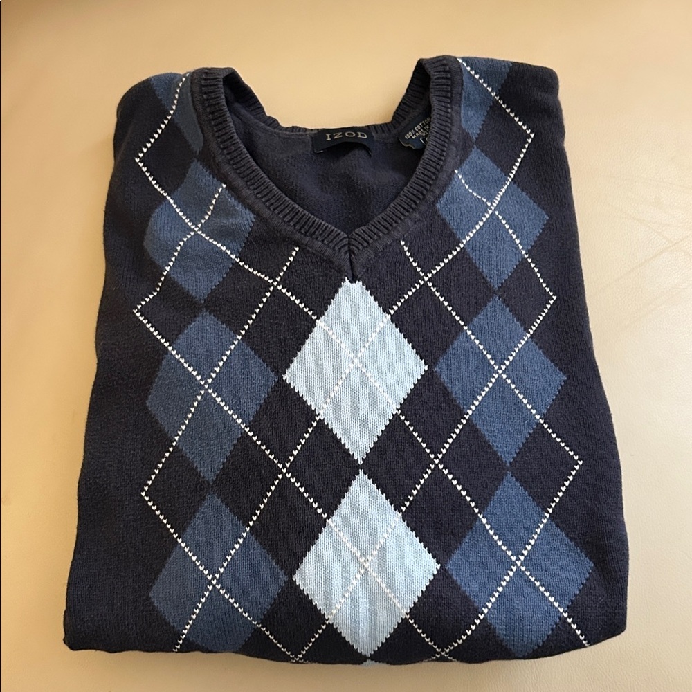 Izod Navy V-Neck Argyle Sweater with Light Blue Diamonds